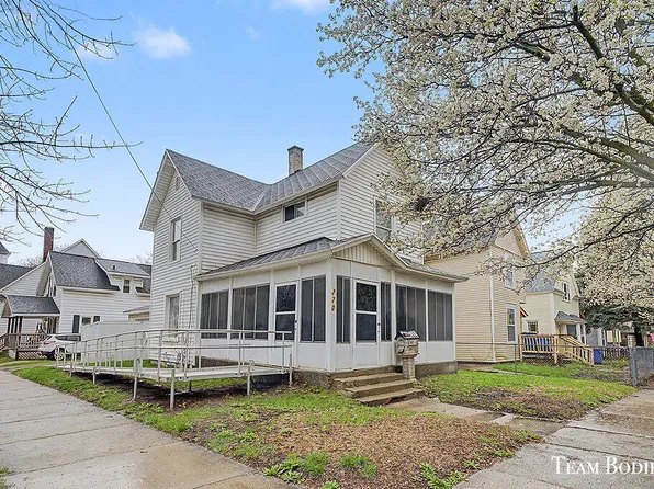 770 Fulton St E, Grand Rapids, MI 49503