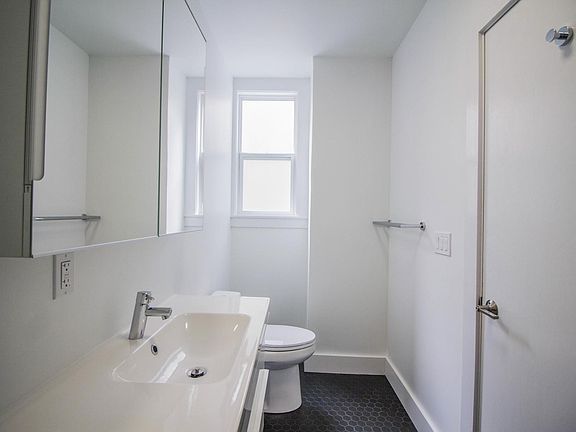 5th image of 1801 California St APT 301