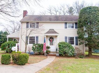 7 Laurel Ln, East Brunswick, NJ 08816