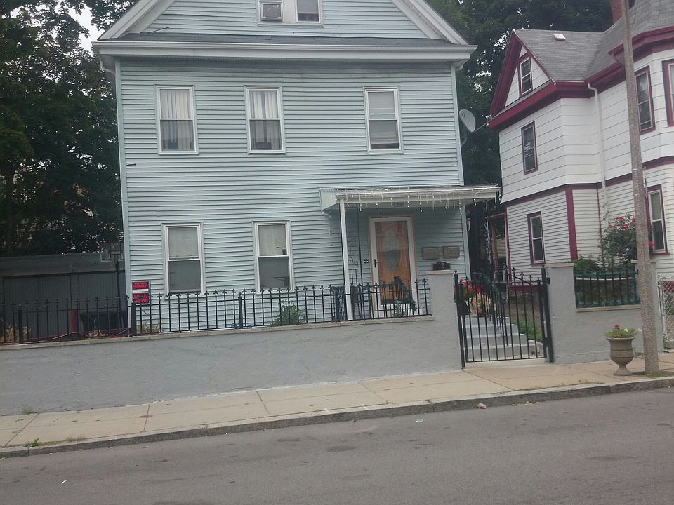 2nd image of 72 Willowwood St