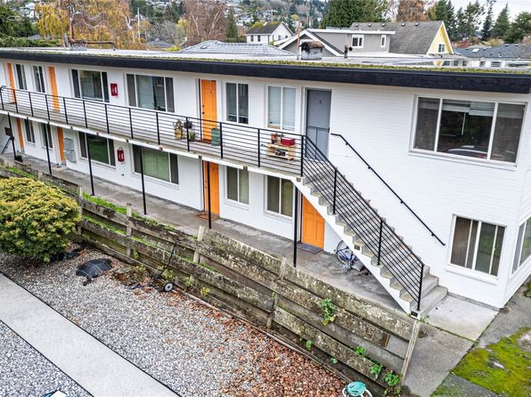 3035 64th Avenue SW, Seattle, WA 98116