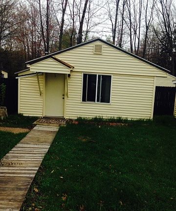 4th image of 2050 Wright St