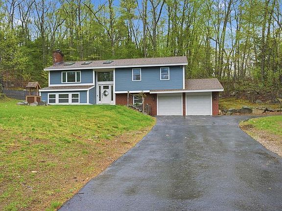 3rd image of 10 Hillside Road