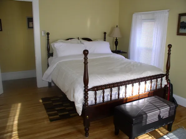 8 Spring St, Westbrook, ME
