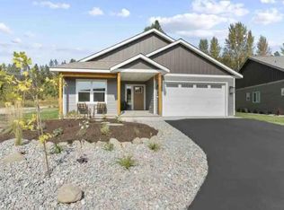 111 Hanson Ct, Dover, ID 83825