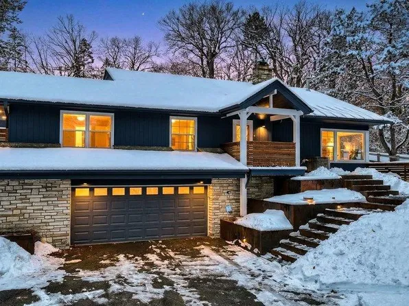 11521 Park Ridge Dr W, Minnetonka, MN 55305