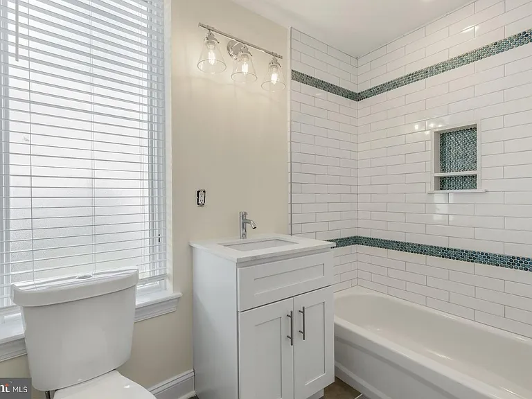 509 Gorgas Ln #D — Photo 11