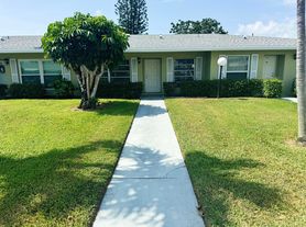 1120 Lemon Tree Ter, Delray Beach, FL