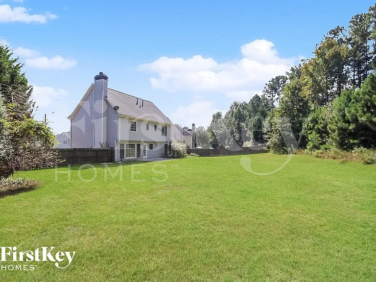 668 Hunters Trce — Photo 15