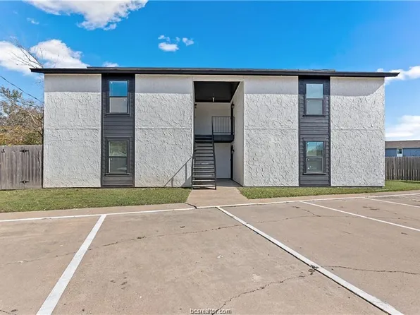 1505 Alpine Cir #A, College Station, TX 77840
