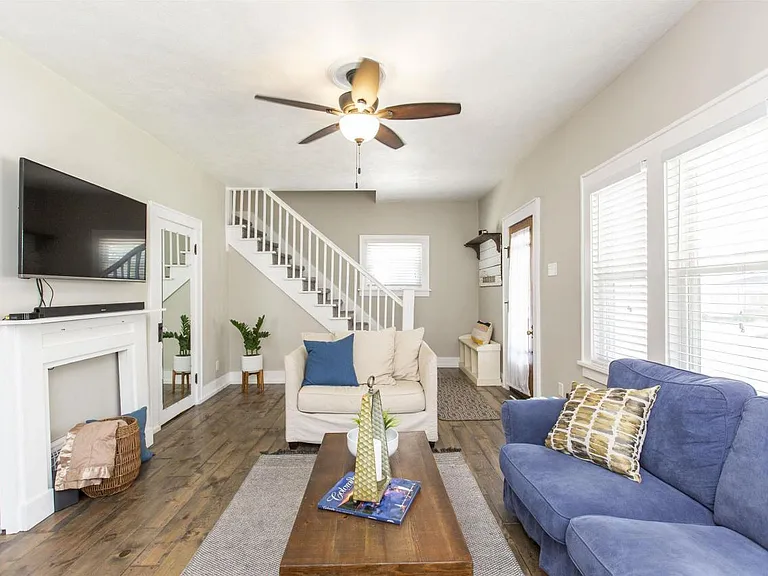 721 Corby Blvd — Photo 9