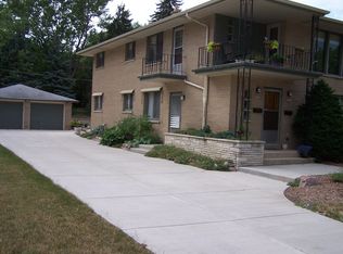 2381 S 92nd St, Milwaukee, WI 53227