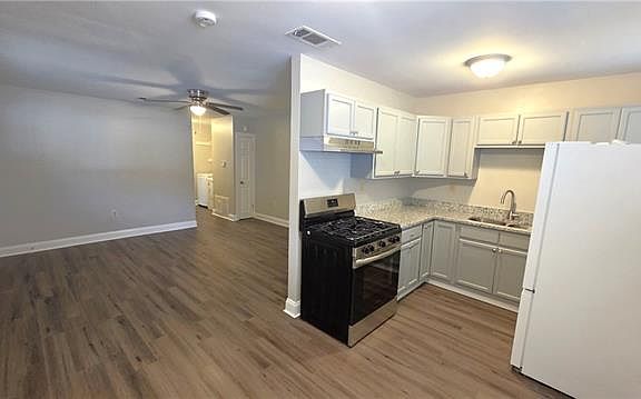 2nd image of 217 Avenue A APT A