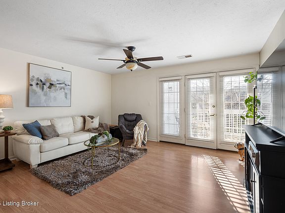 3rd image of 6403 Shelton Cir Unit 208