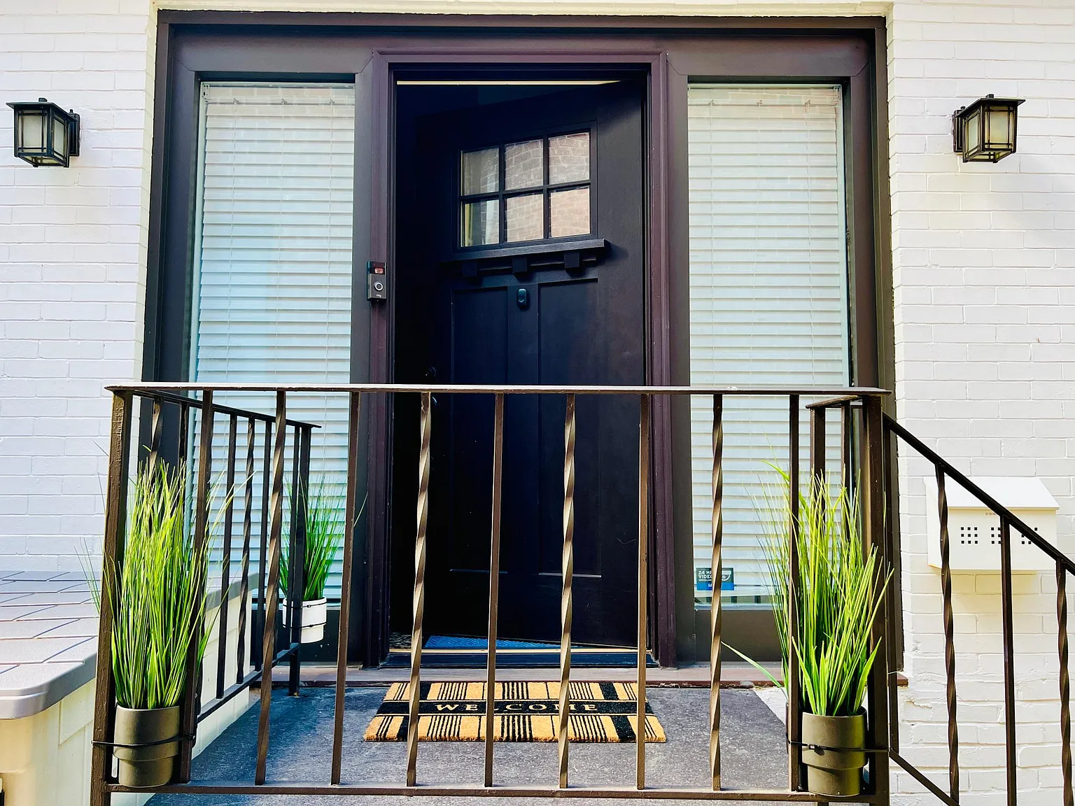 2115 Dewey Avenue — Photo 3