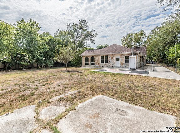 5th image of 114 Oliphant Ct