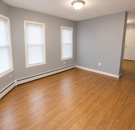 2nd image of 664 E 22nd St APT 1