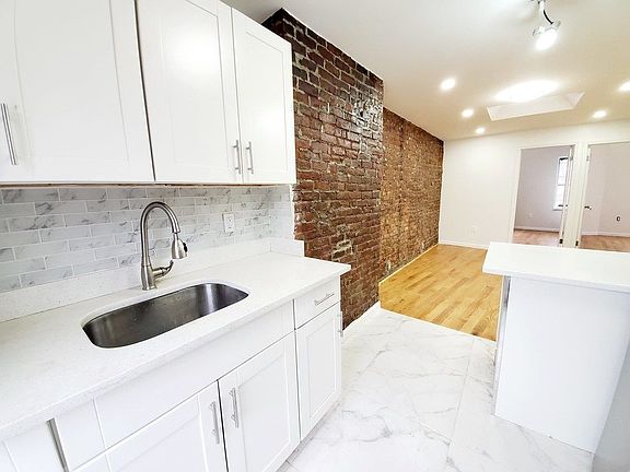 5th image of 205 Court St #4