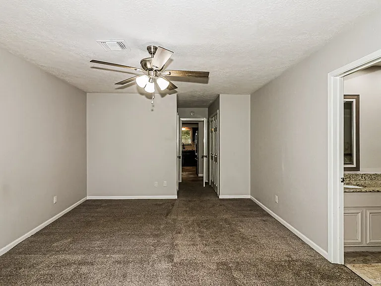 203 Old Oaks St — Photo 10