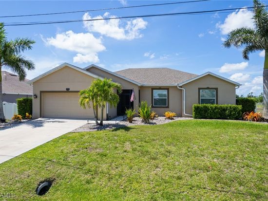 2028 NE 35th St, Cape Coral, FL 33909