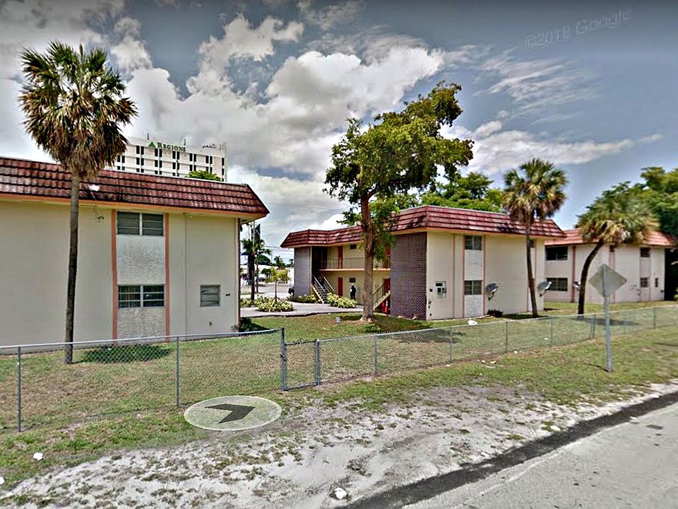 1st image of 635 NE 166th St APT 204