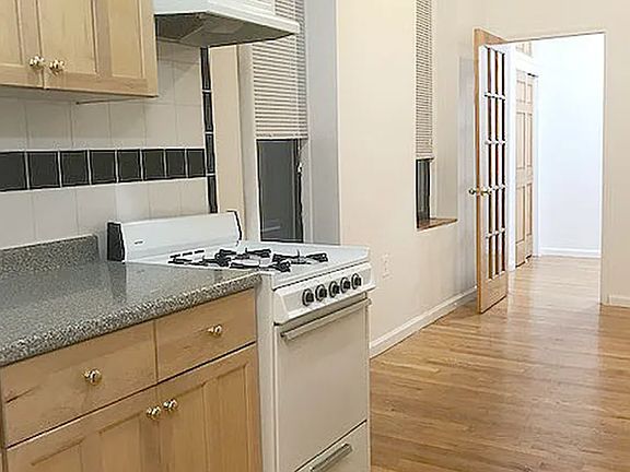 2nd image of 229 E 25th St APT Lb