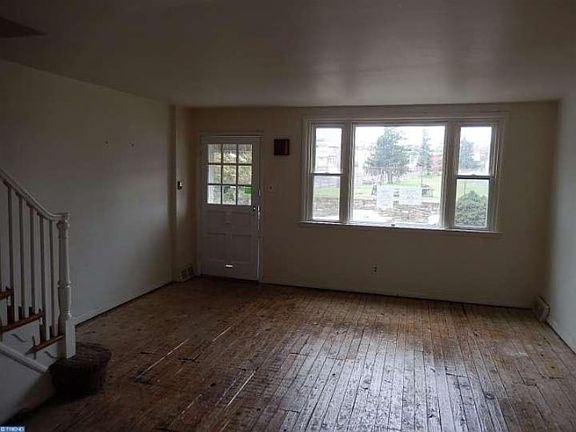 5th image of 217 E Duncannon Ave