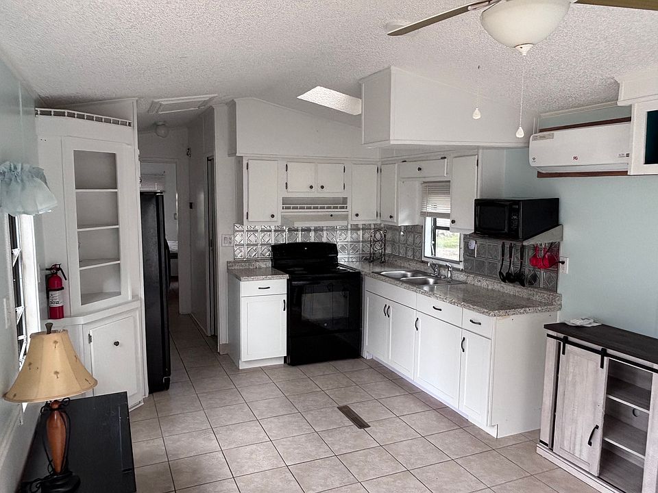 1st image of 1720 NW 38th Ave #45B