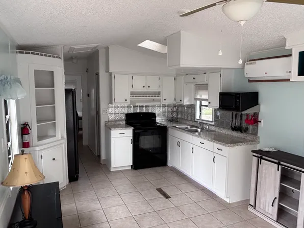 1720 NW 38th Ave, Ocala, FL