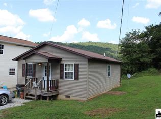 135 Napier St, Wayne, WV 25570
