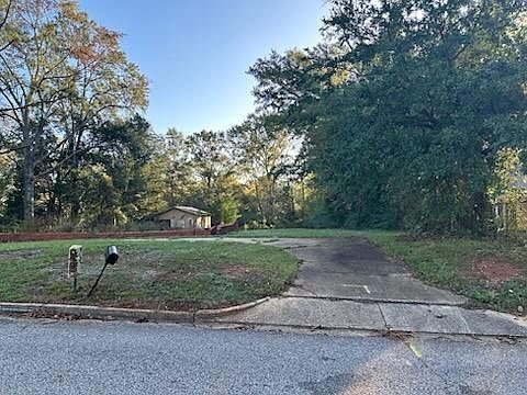 2nd image of 19220 N 4th St