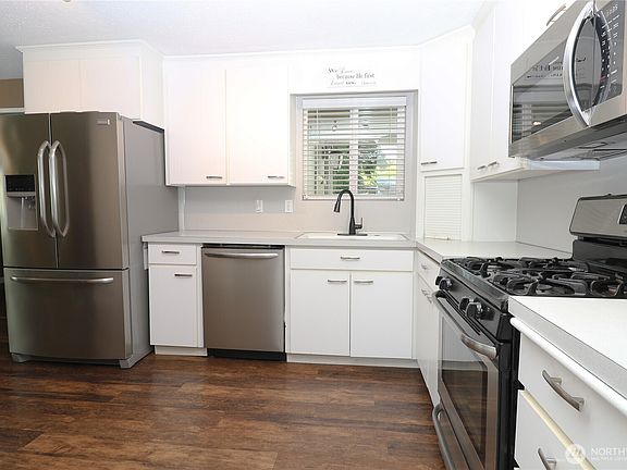5th image of 604 23rd Street NW