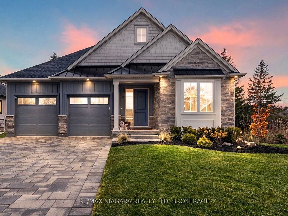 1st image of 27 Maple Leaf Ave S