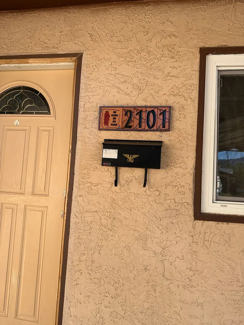4 Bedrooms, 2 bathrooms with refrigerated Air. — Photo 2