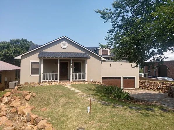 117 W Lake Dr, Lawton, OK 73557