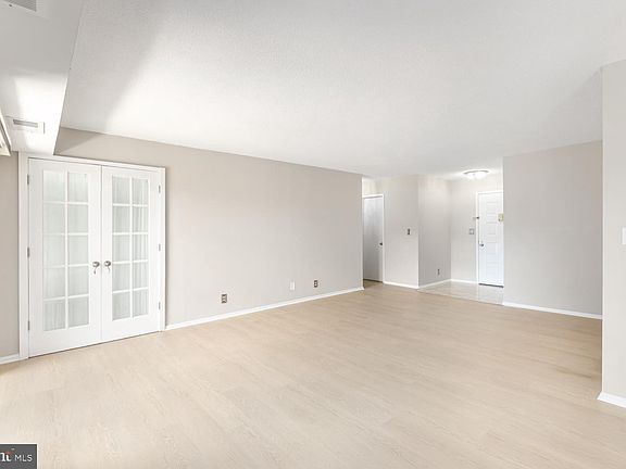 5th image of 8340 Greensboro Dr APT 524