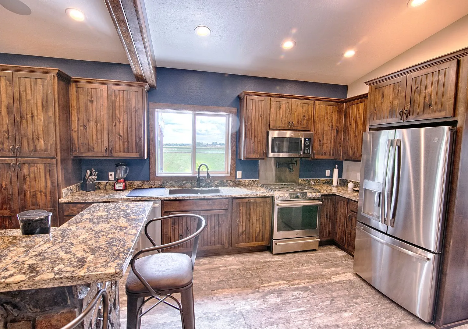 Scenic 3 bedroom 2.5 bathroom in Snowflake! — Photo 4