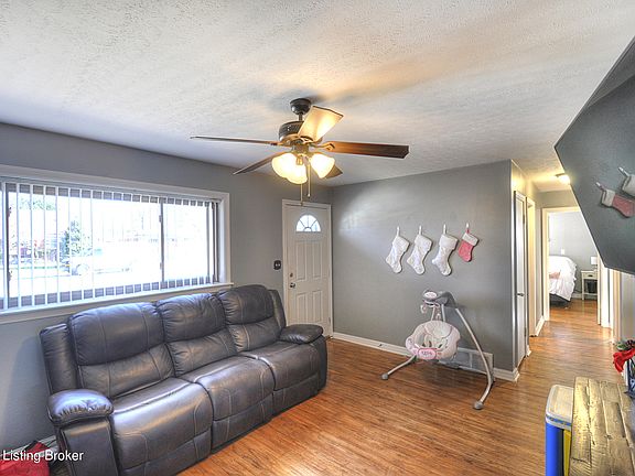 3rd image of 7714 Daffodil Dr
