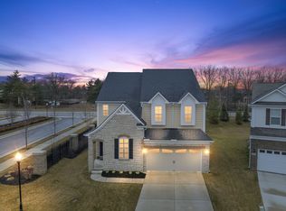 18811 Denali Cir, Northville, MI 48167