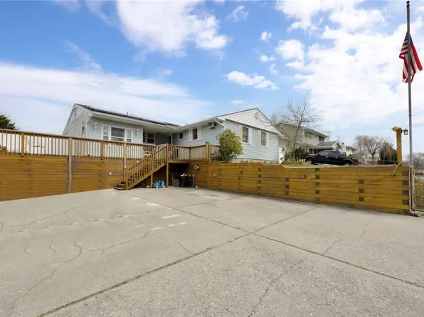 51 College Road, Selden, NY 11784