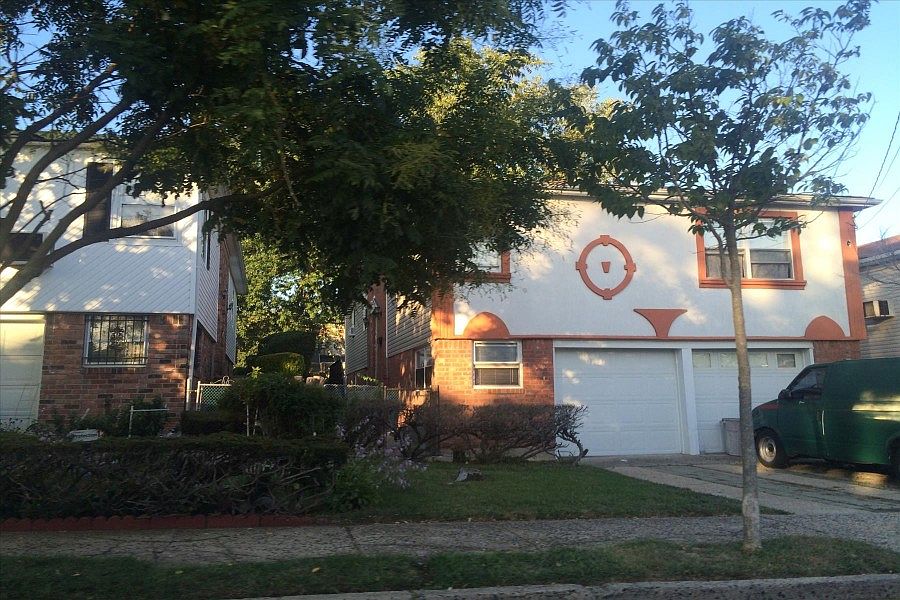 1st image of 3208 Plunkett Ave