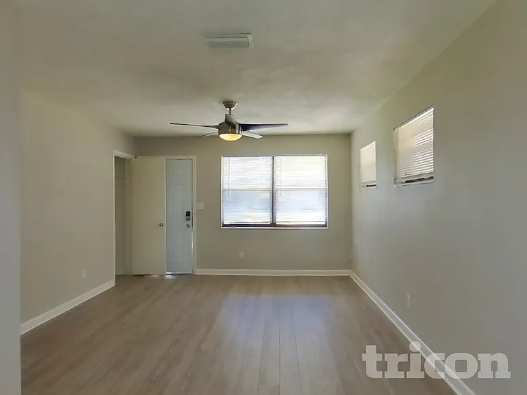 2703 Arlex Dr E — Photo 2