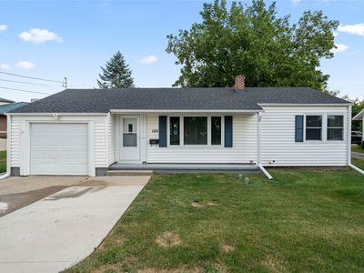 108 E 19th St S, Newton, IA, 50208