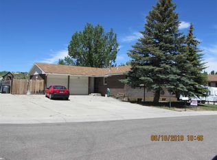 1514 Albany Cir, Rock Springs, WY 82901