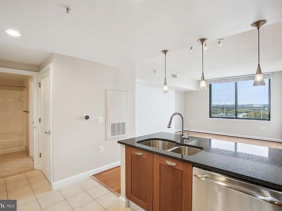 5th image of 2451 Midtown Ave APT 1618