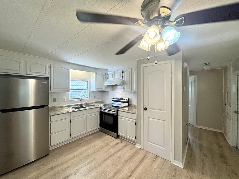4152 Richmond Ave — Photo 27