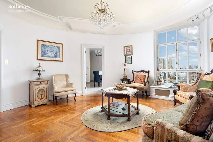 1st image of 2109 Broadway APT 1592