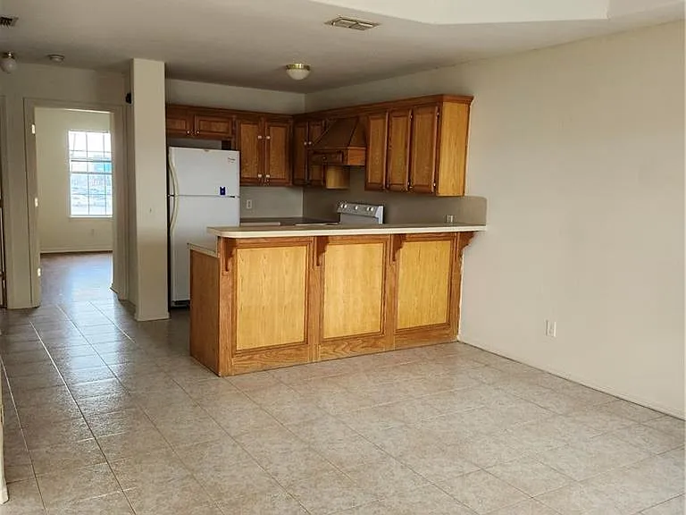 216 Gastel Cir #1 — Photo 3