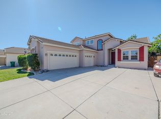 811 Pinchot Pass Ct, Sparks, NV 89436