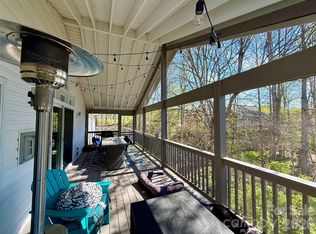 1801 Riverview Ct, Hendersonville, NC 28739